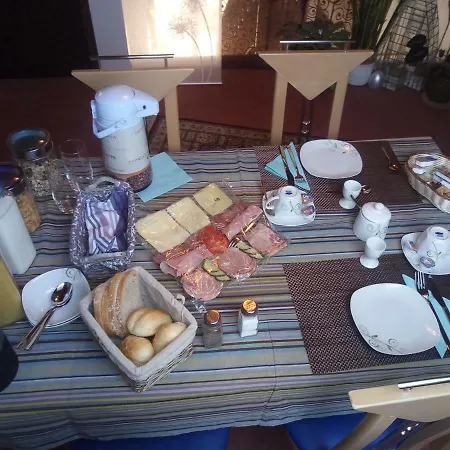 Lenas Ferienzimmer *