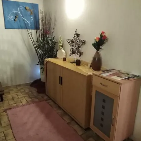 Lenas Ferienzimmer Homestay Biebelnheim