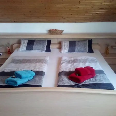 Lenas Ferienzimmer Homestay Biebelnheim
